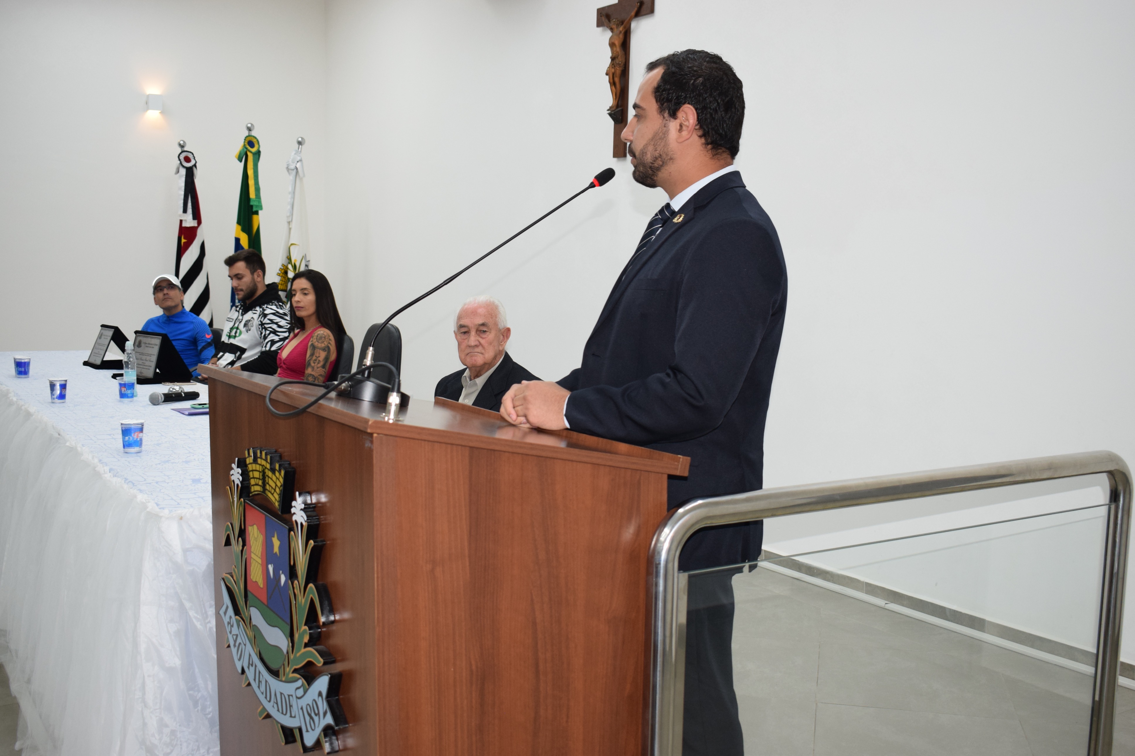 Homenagem aos atletas do município