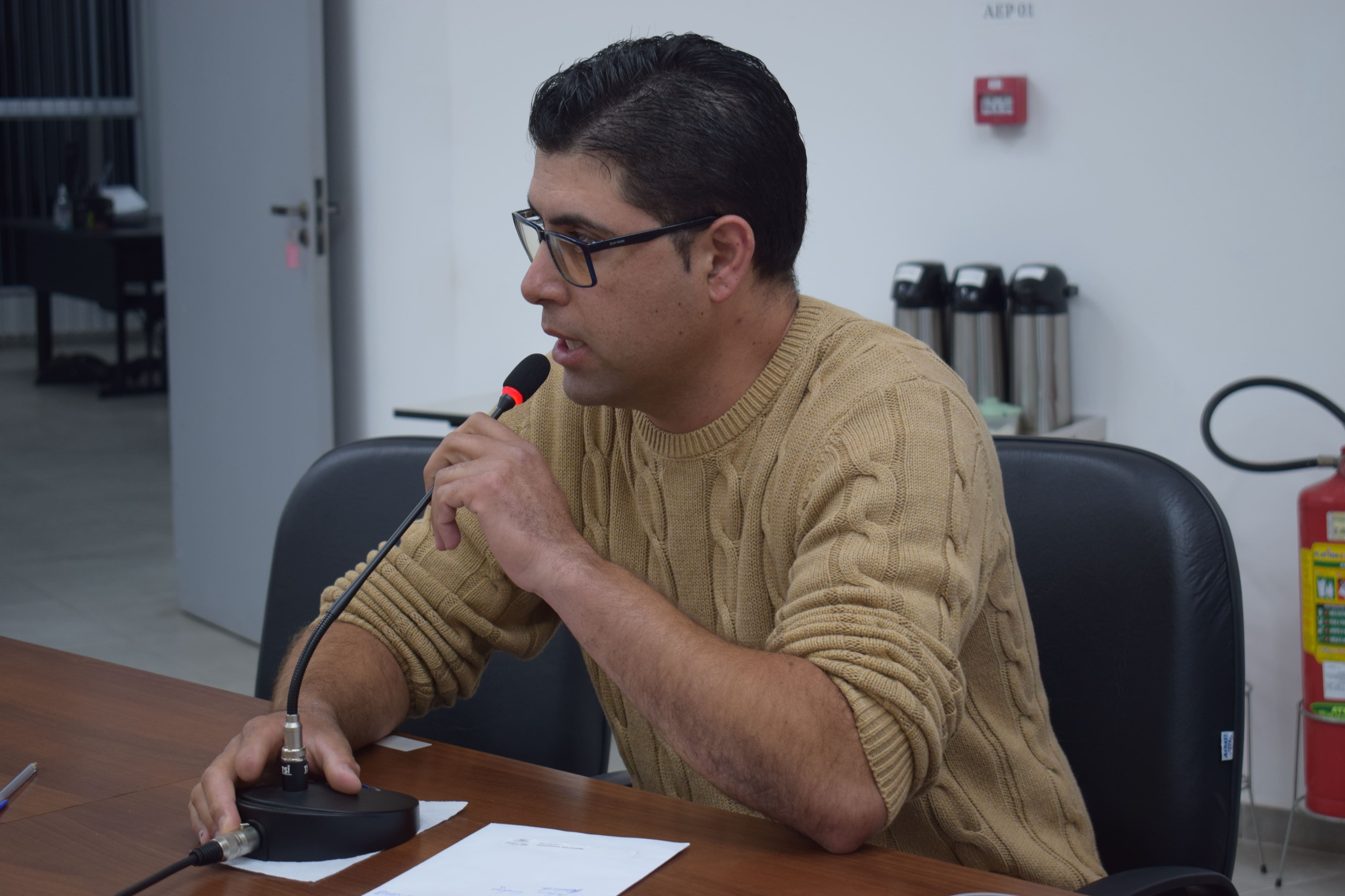 Debate público sobre a pedreira no bairro Piraporinha