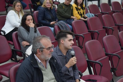 Debate público sobre a pedreira no bairro Piraporinha