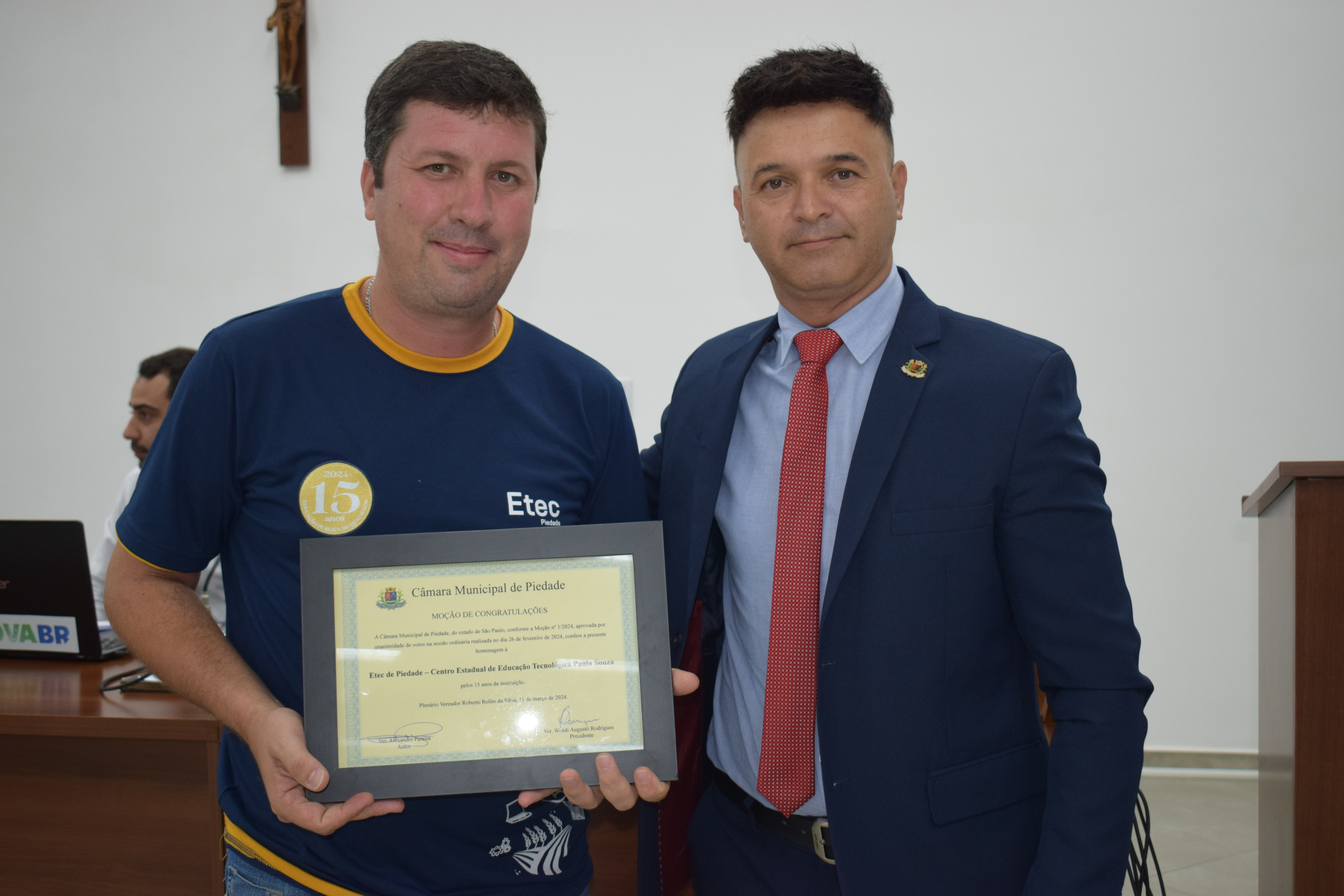 Câmara homenageia Etec de Piedade pelos seus 15 anos.